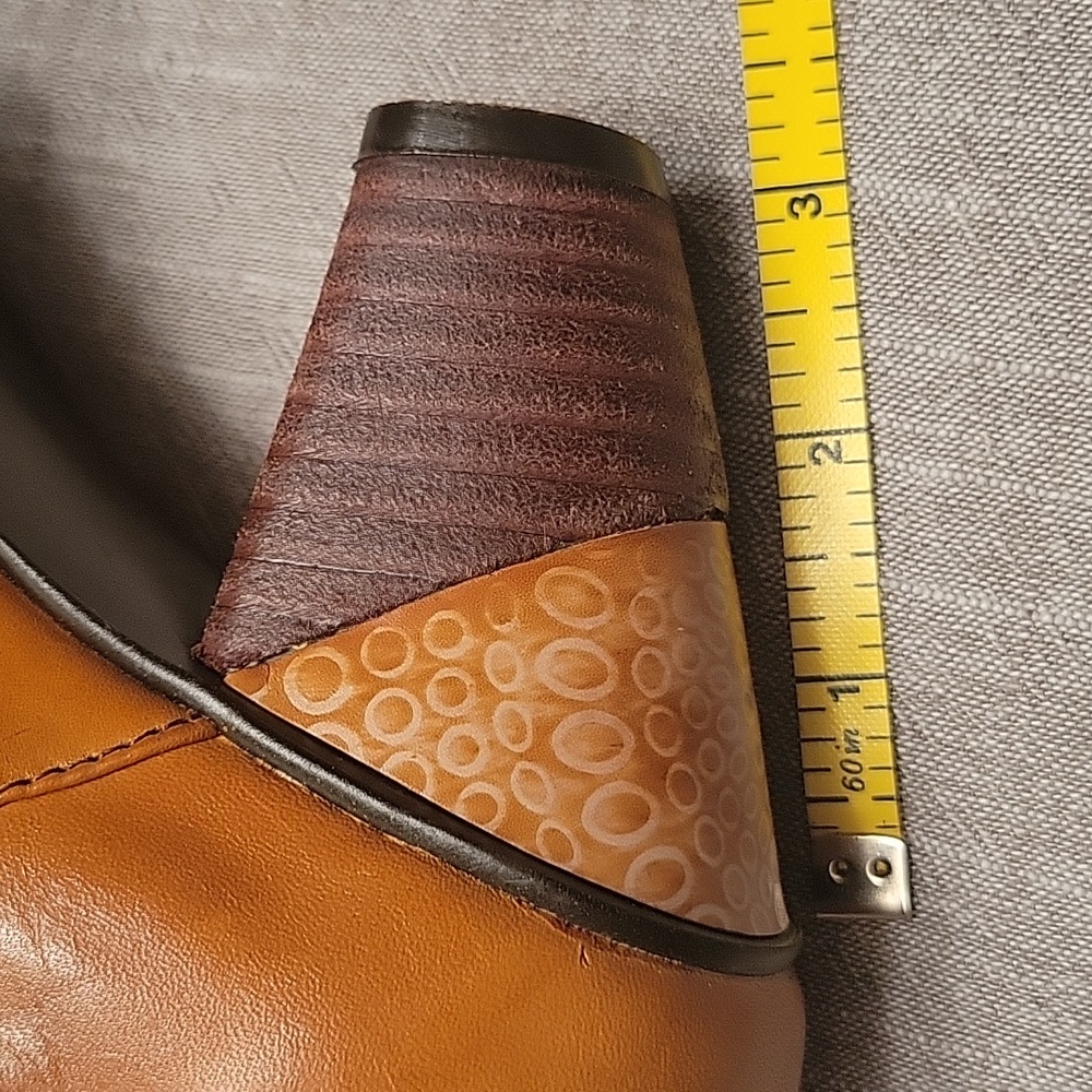 Gorgeous Retro Leather Mary Jane Pumps - Picture 11 of 16